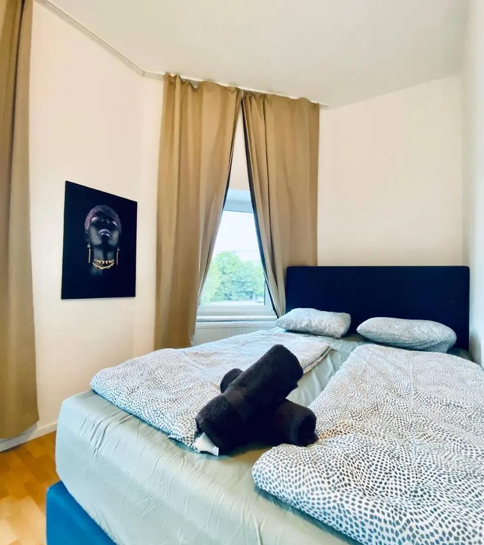 Cozy Room In The 23Rd District Of Vienna Fr5 0*,  Austria